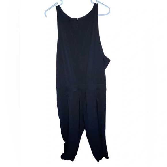ATHLETA Brooklyn Black Sleeveless Jumpsuit Women’s Size 22 Semi Fitted Ankle - Picture 3 of 9